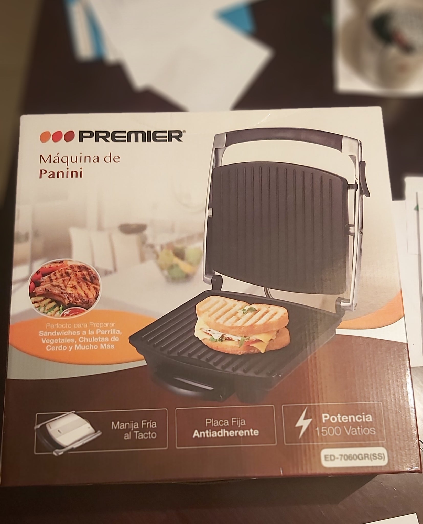 Sandwichera tipo plancha grill ED-7060GR(SS)
